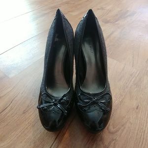 Nine west. stiletto 4" platform heels